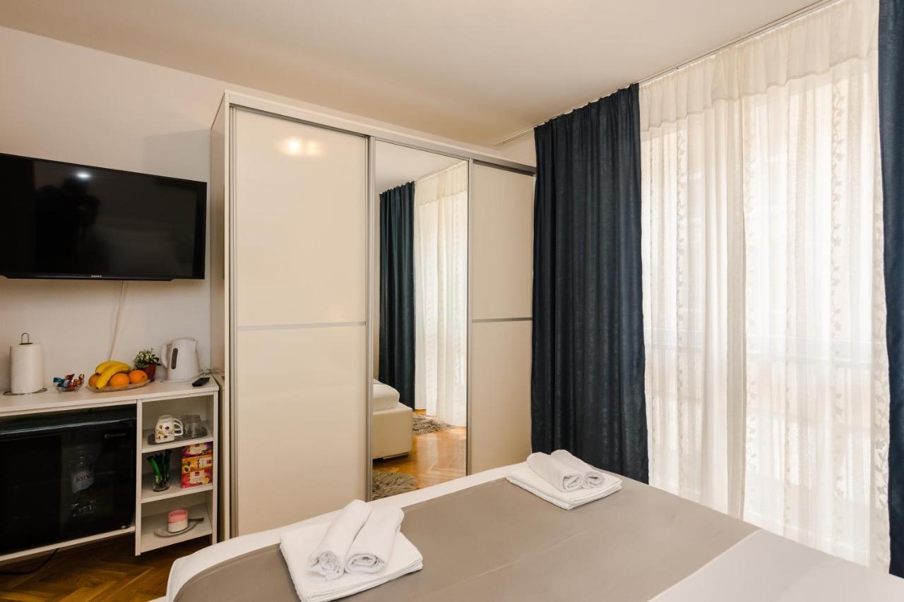 Neva Room With Private Bathroom 자다르 외부 사진